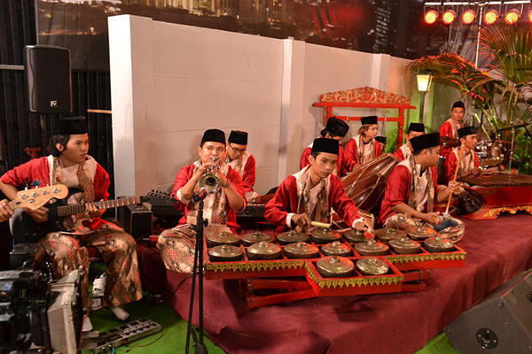 Musik tradisional yang fungsinya untuk arak-arakan pengantin pada masyarakat betawi adalah